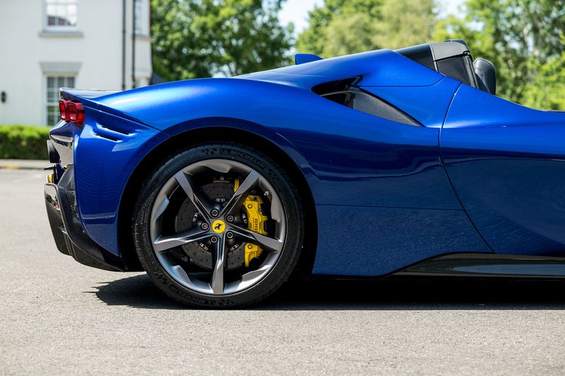Ferrari SF90 Spider F1 DCT