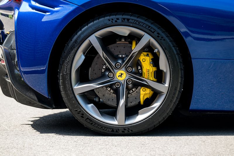 Ferrari SF90 Spider F1 DCT