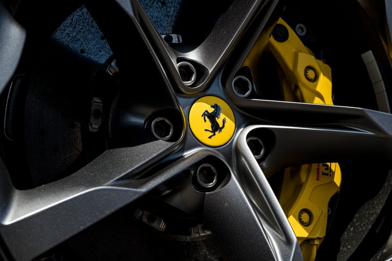 Ferrari SF90 Spider F1 DCT