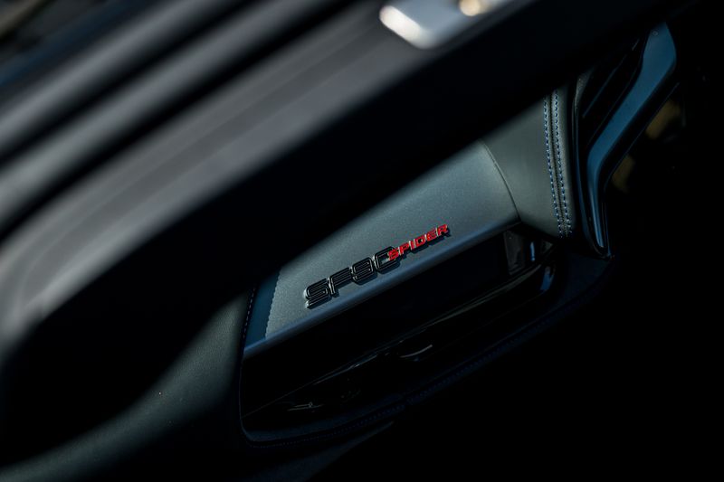 Ferrari SF90 Spider F1 DCT