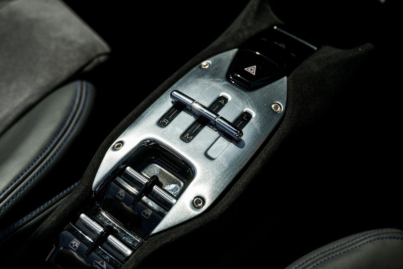 Ferrari SF90 Spider F1 DCT