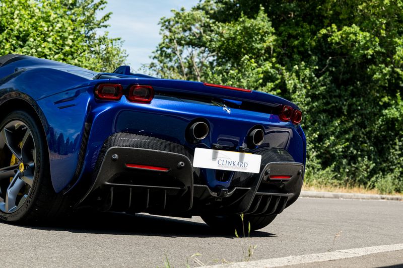 Ferrari SF90 Spider F1 DCT