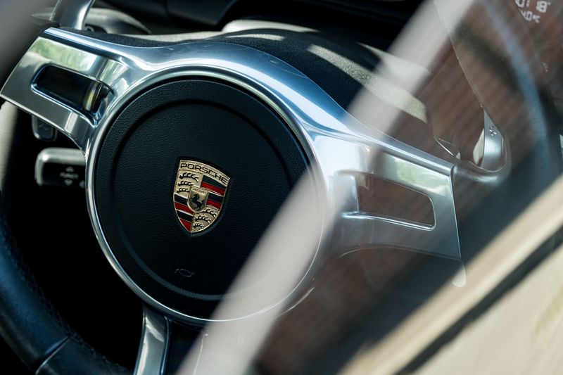 Porsche 911 (997.2) Carrera 4 GTS Coupe PDK AWD
