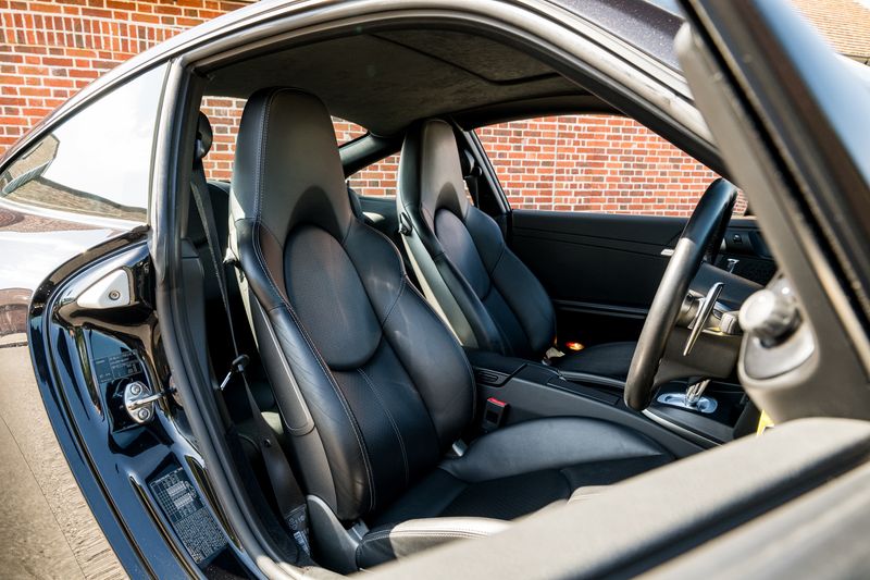 Porsche 911 (997.2) Carrera 4 GTS Coupe PDK AWD