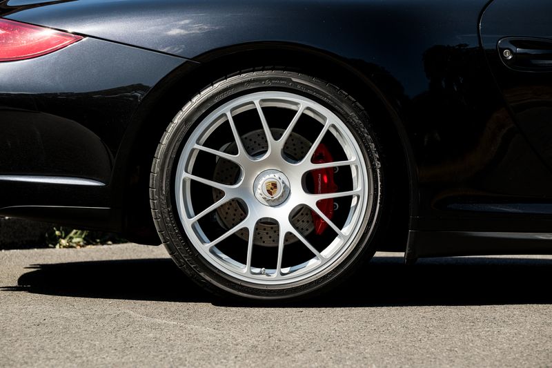 Porsche 911 (997.2) Carrera 4 GTS Coupe PDK AWD