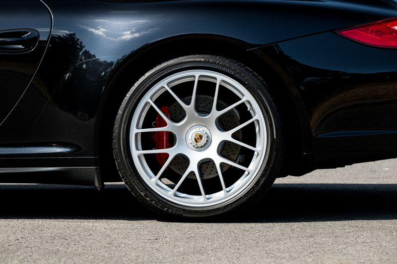 Porsche 911 (997.2) Carrera 4 GTS Coupe PDK AWD