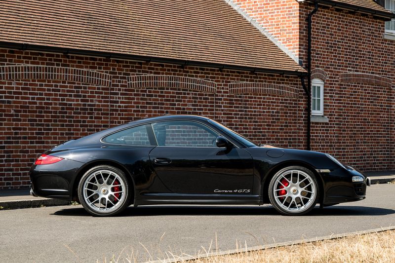 Porsche 911 (997.2) Carrera 4 GTS Coupe PDK AWD