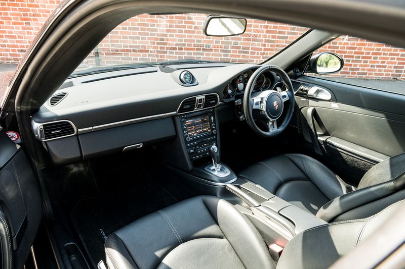 Porsche 911 (997.2) Carrera 4 GTS Coupe PDK AWD