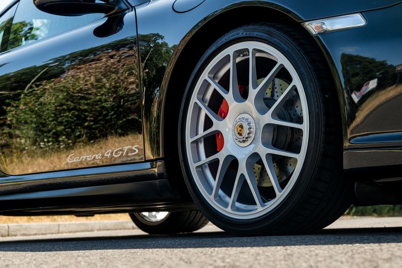 Porsche 911 (997.2) Carrera 4 GTS Coupe PDK AWD