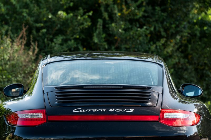 Porsche 911 (997.2) Carrera 4 GTS Coupe PDK AWD