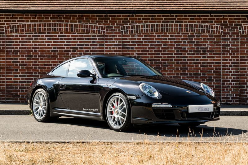 Porsche 911 (997.2) Carrera 4 GTS Coupe PDK AWD