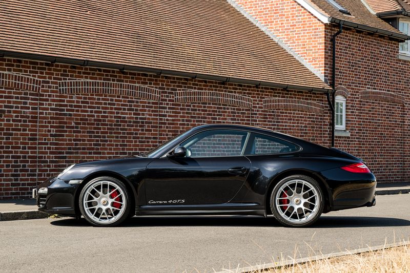 Porsche 911 (997.2) Carrera 4 GTS Coupe PDK AWD