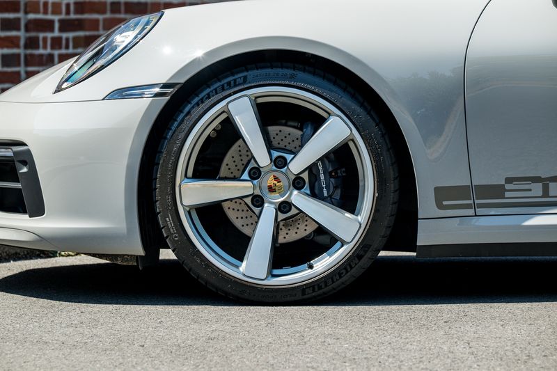 Porsche 911 (992.1) Carrera T