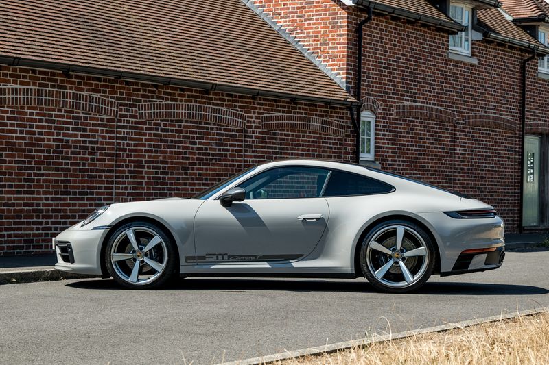Porsche 911 (992.1) Carrera T
