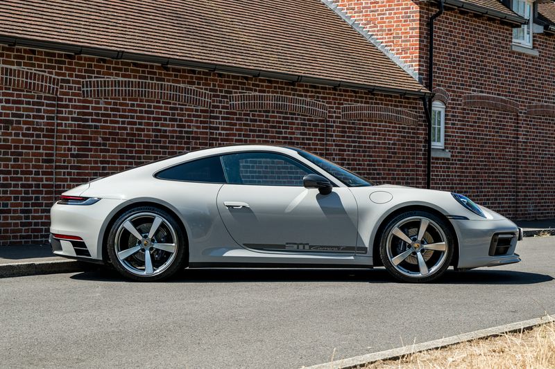 Porsche 911 (992.1) Carrera T