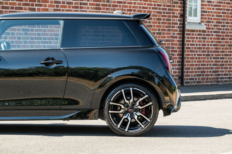 MINI Cooper 2.0 John Cooper Works Hatchback 3dr Petrol Auto (Level 3)