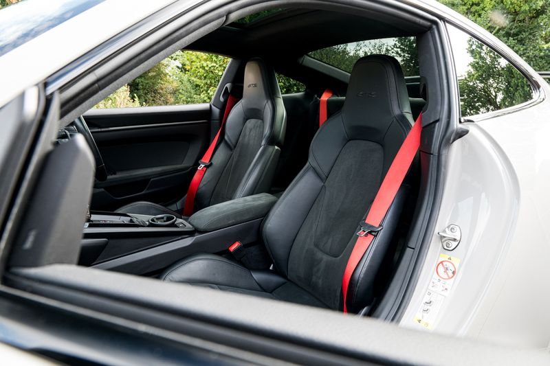 Porsche 911  (992.1) GTS PDK  Aerokit