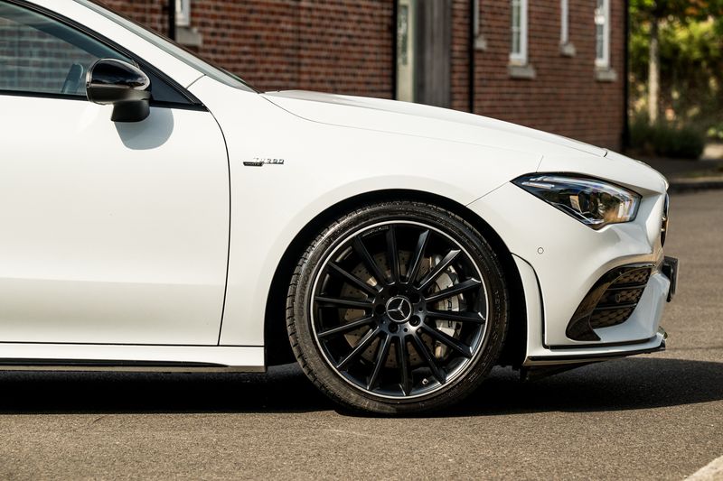Mercedes-Benz CLA 2.0 CLA35 AMG (Premium Plus) Coupe