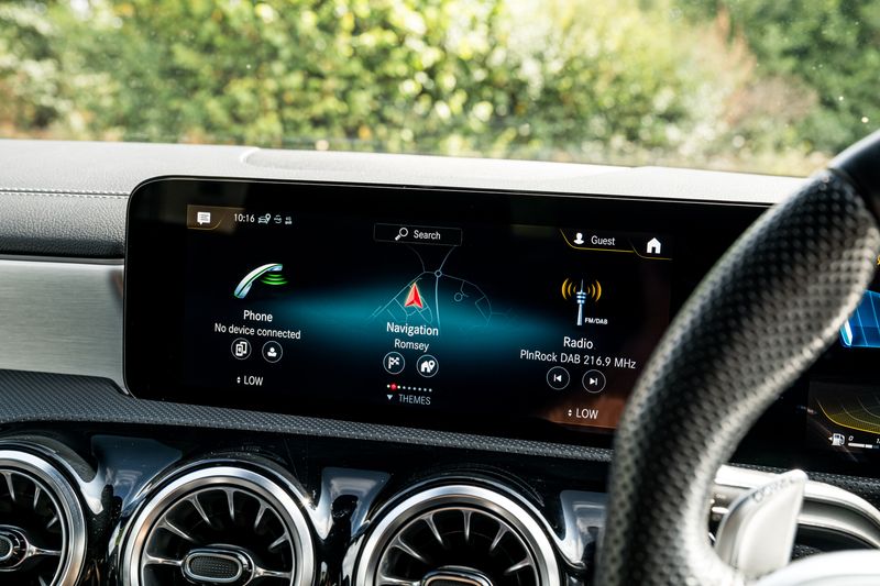 Mercedes-Benz CLA 2.0 CLA35 AMG (Premium Plus) Coupe