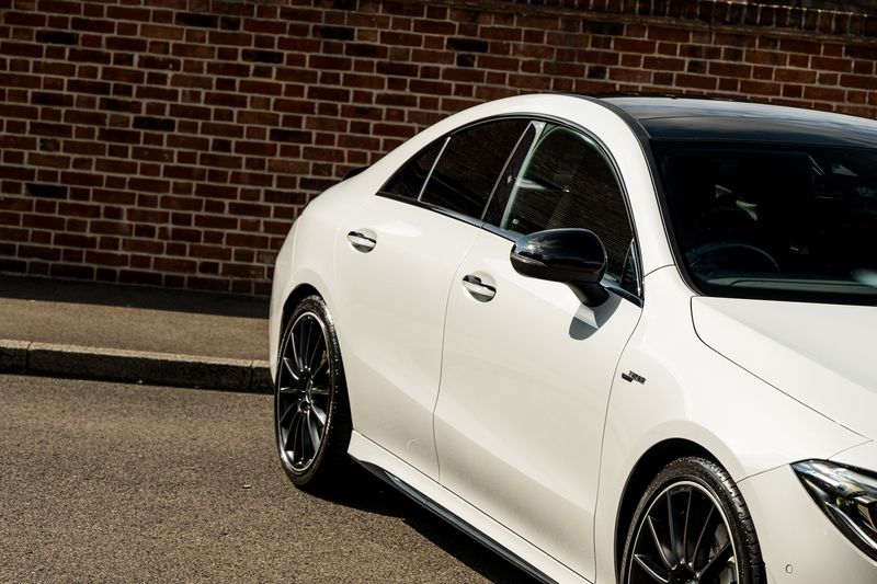 Mercedes-Benz CLA 2.0 CLA35 AMG (Premium Plus) Coupe