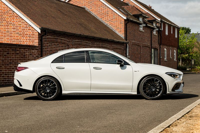 Mercedes-Benz CLA 2.0 CLA35 AMG (Premium Plus) Coupe