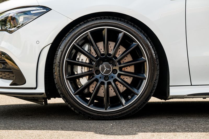 Mercedes-Benz CLA 2.0 CLA35 AMG (Premium Plus) Coupe