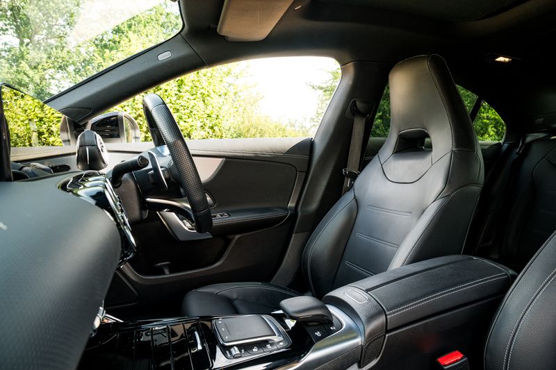 Mercedes-Benz CLA 2.0 CLA35 AMG (Premium Plus) Coupe