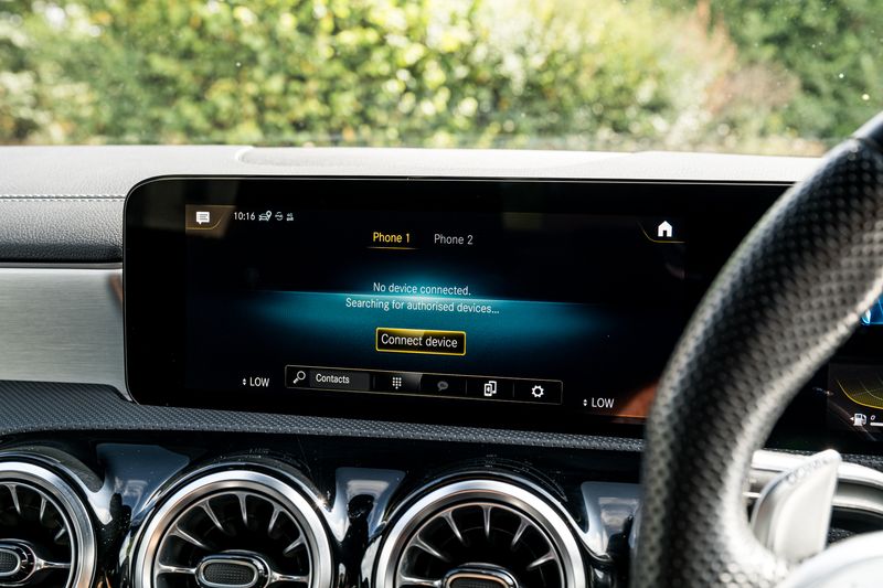Mercedes-Benz CLA 2.0 CLA35 AMG (Premium Plus) Coupe
