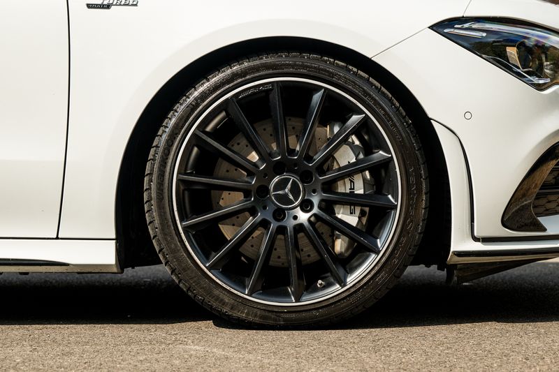 Mercedes-Benz CLA 2.0 CLA35 AMG (Premium Plus) Coupe