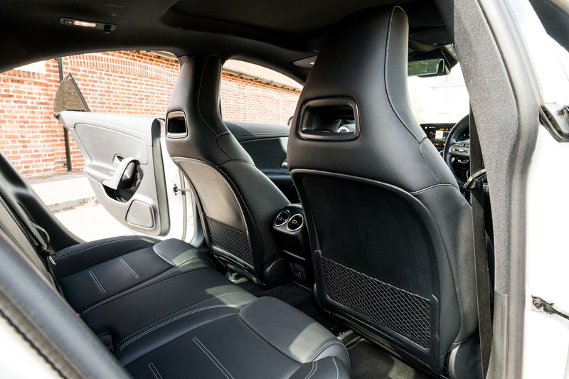 Mercedes-Benz CLA 2.0 CLA35 AMG (Premium Plus) Coupe