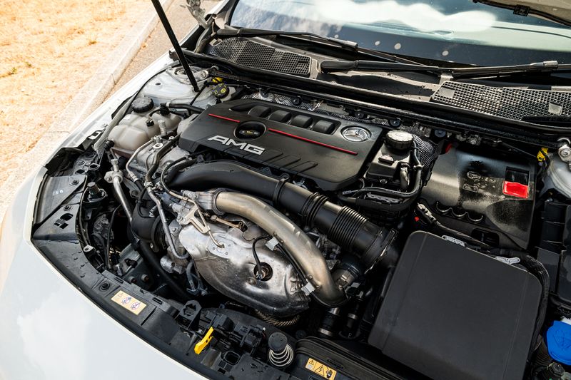Mercedes-Benz CLA 2.0 CLA35 AMG (Premium Plus) Coupe