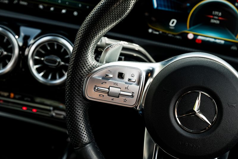 Mercedes-Benz CLA 2.0 CLA35 AMG (Premium Plus) Coupe