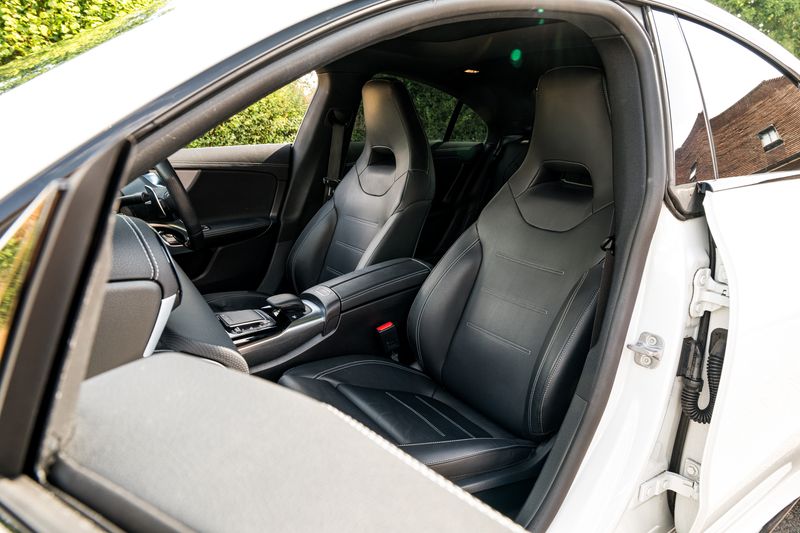 Mercedes-Benz CLA 2.0 CLA35 AMG (Premium Plus) Coupe