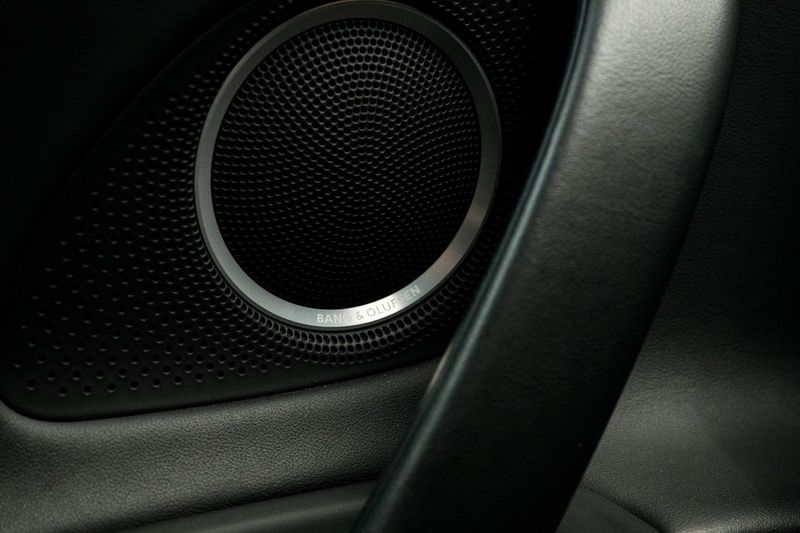 Audi R8 5.2 FSI V10 Quattro (Manual)