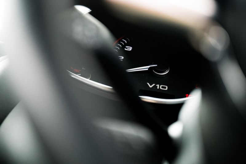 Audi R8 5.2 FSI V10 Quattro (Manual)