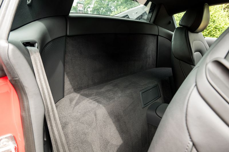 Audi R8 5.2 FSI V10 Quattro (Manual)