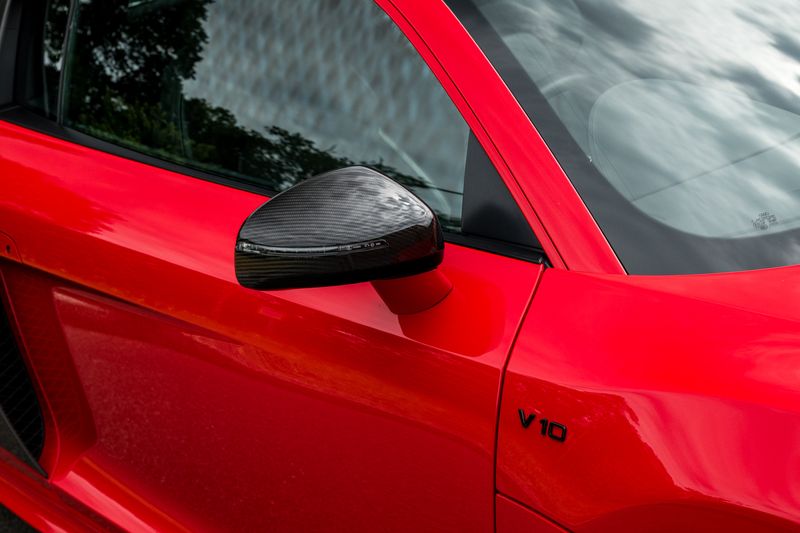 Audi R8 5.2 FSI V10 Quattro (Manual)
