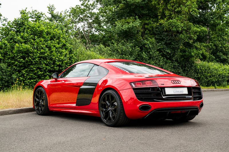 Audi R8 5.2 FSI V10 Quattro (Manual)
