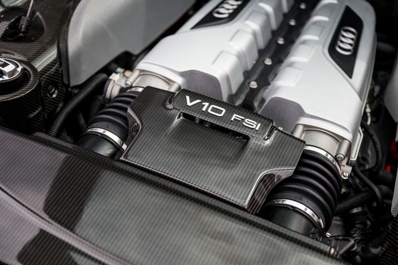 Audi R8 5.2 FSI V10 Quattro (Manual)
