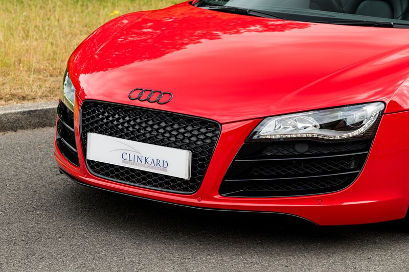 Audi R8 5.2 FSI V10 Quattro (Manual)