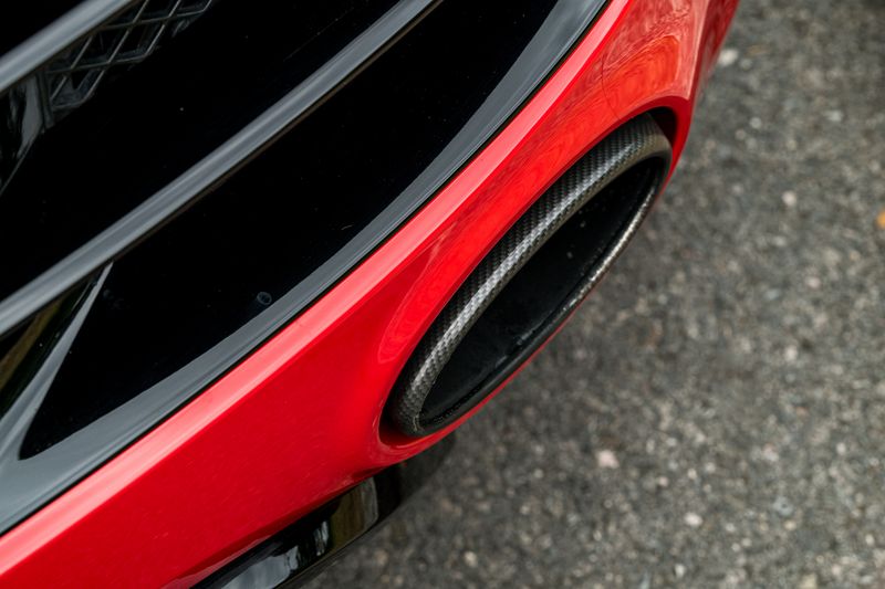 Audi R8 5.2 FSI V10 Quattro (Manual)
