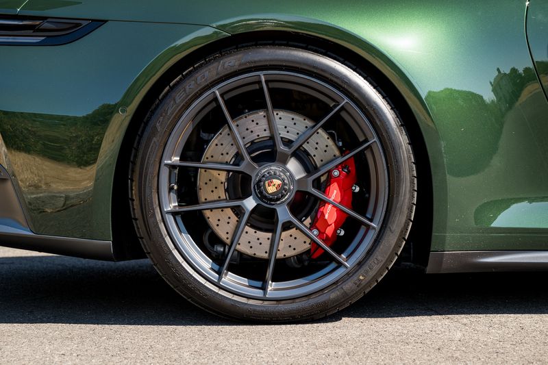 Porsche 911 (992.2) GTS PDK Aerokit