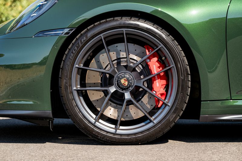 Porsche 911 (992.2) GTS PDK Aerokit