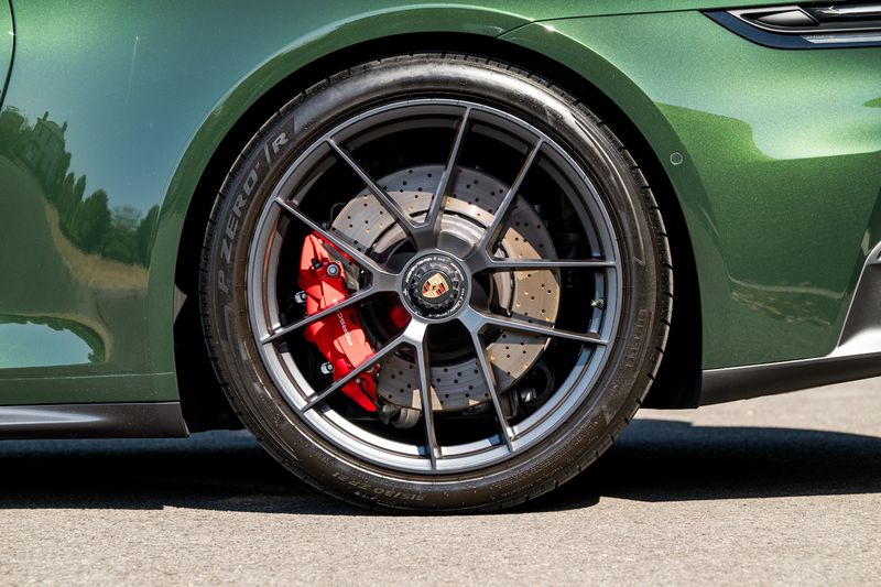 Porsche 911 (992.2) GTS PDK Aerokit