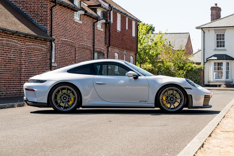 Porsche 911 (992.2) GT3 Touring PDK
