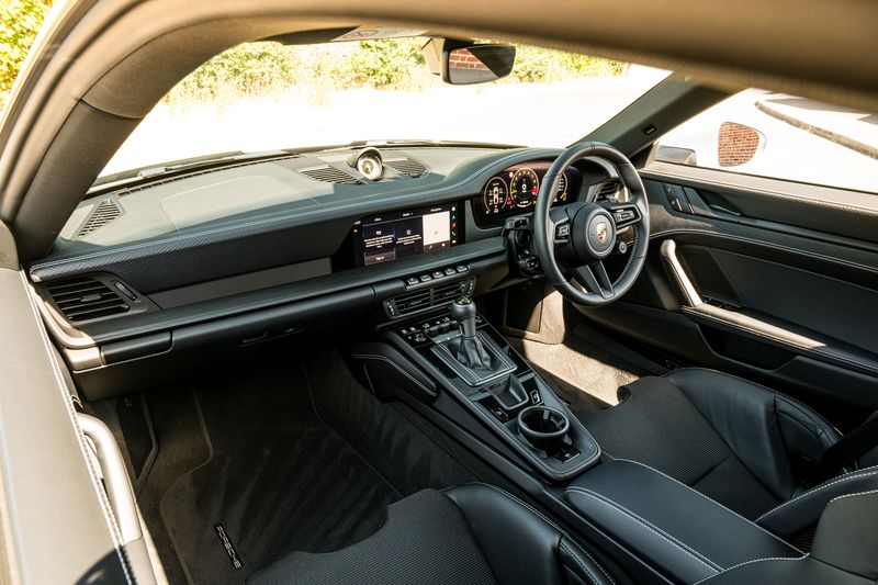 Porsche 911 (992.2) GT3 Touring PDK