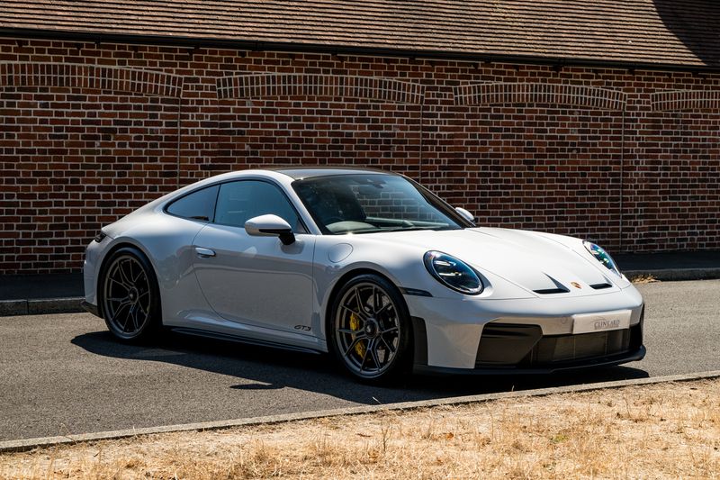 Porsche 911 (992.2) GT3 Touring PDK