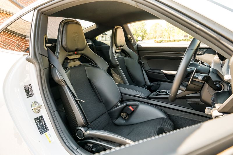 Porsche 911 (992.2) GT3 Touring PDK