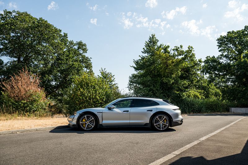 Porsche Taycan Performance Plus 93.4kWh Turbo S Cross Turismo
