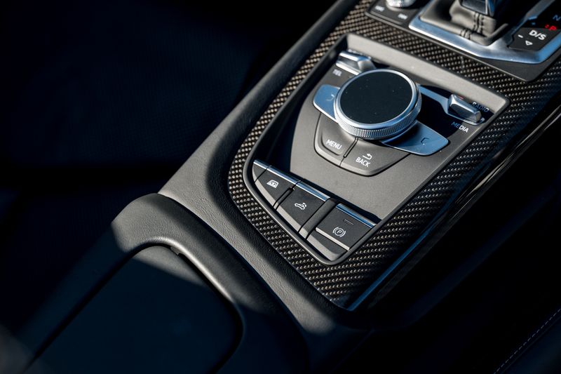 Audi R8 V10 Performance Carbon Black Spyder S Tronic Quattro